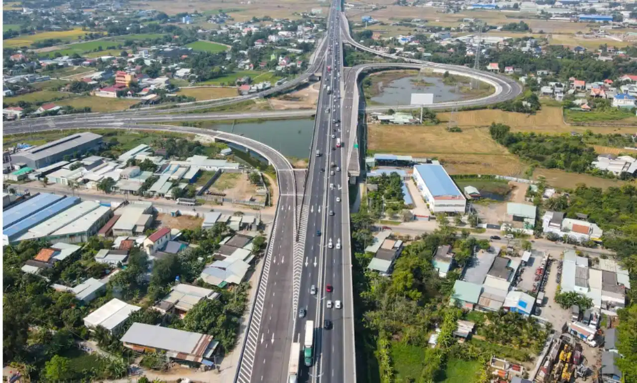 Hạ tầng khu Tây Hồ Chí Minh